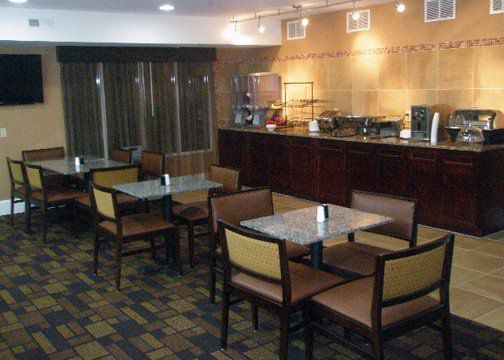 Quality Inn & Suites Greenville Near Downtown Restaurant photo